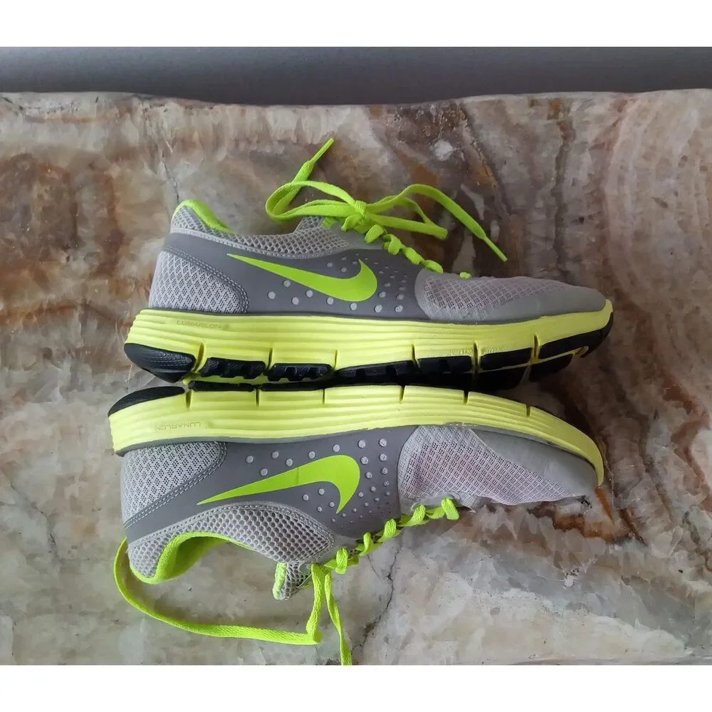 Nike LunarSwift Women's Size 7.5 gray/ green Sneakers
